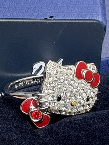 Swarovski hello kitty cupcake - swarovski,