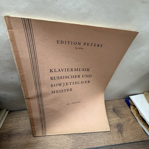 Notenheft inmitten der - notenheft,