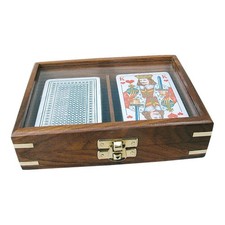 Spielkarten in Holzbox mit