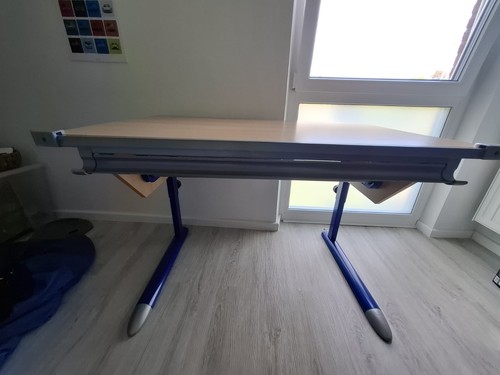 Schreibtisch