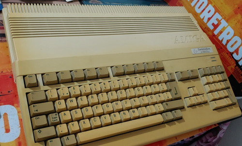 Commodore amiga 500 bit - commodore,