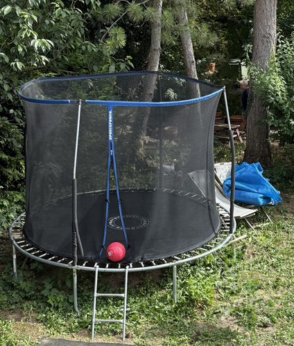 Trampolin gutem zustand - trampolin, in
