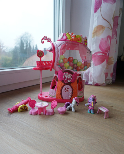 Little pony ponyville - little,