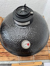 MONOLITH CLASSIC BBQ Keramikgrill Schwarz mit fahrbarem Tisch und Zubehör