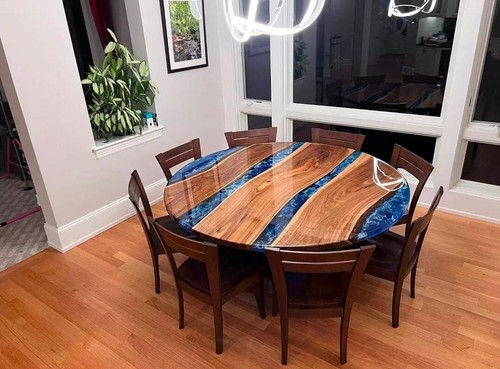 Custom dine round - dine, epoxy