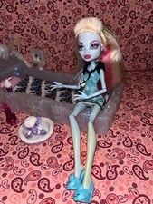 Monster High todmüde Abbey - Abbey Bominable + Bett + Haustier 