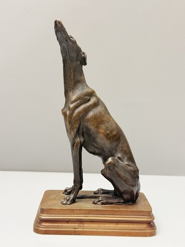 Bronzefigur windhund sitzend - bronzefigur,