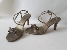NOTA BENE Sandalen Gr. 37 neuwertige Sandaletten 8,5 cm Absatz taupe gold khaki