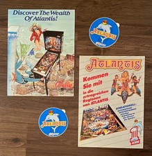 Bally Atlantis / 2 Flyer (deutsch + US) + zwei Aufkleber / Pinball Flipper