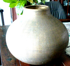 große bauchige messing Vase,innen Keramik, Höhe 30 cm ,Umfang 100 cm