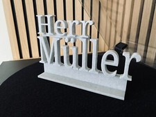 Namensschild Schreibtisch