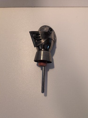 Ritterhelm aus metall als - aus,