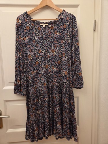 Gestuftes viskosekleid esprit - viskosekleid,