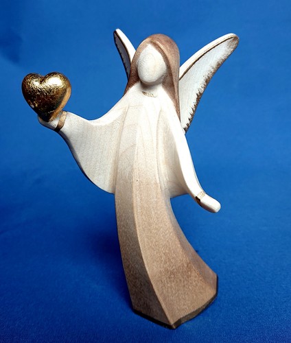 Engel mit goldenem - , herz