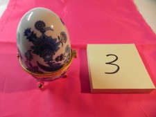 Porzellan Ei im Faberge-Stil