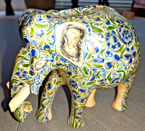 Indischer elefant aus keramik - aus,