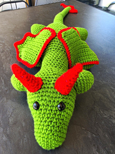 Gehäkelter drache als - gehäkelter,