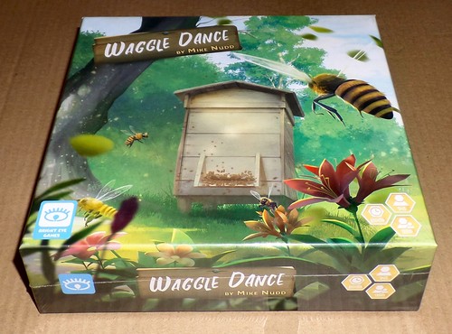 Waggle dance bright - waggle,