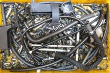 SUZUKI GSF 1200 S BANDIT WVA9 01-05  original Schrauben + Kleinteile  1799