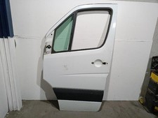 2E0831051 tür vorne links