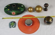 C13/ 7 ältere Teile - Wärmflasche,Metallkugel,Zucker Beh.,Spitzer,Hufeisen /141