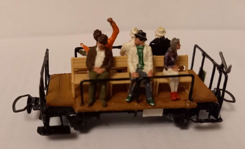 Feldbahnwagen mit fahrgästen - mit,