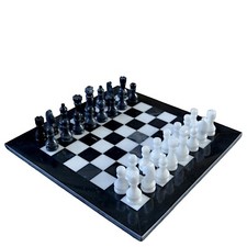 Schachbrett Klassik aus