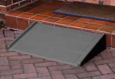 Schwellenrampe für Rollstühle - grau - robust, leicht, tragbar - rutschfest