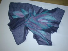 Großes Tuch, matte Blautöne u. pink,,97x97cm