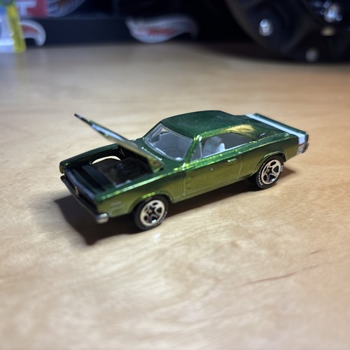 Hot wheels classics - hot, 69