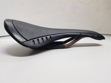 Renn-Sattel Fizik Curve Bulls