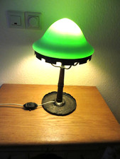 Schöne alte Tischleuchte gehämmertes Metall/Holz Strindberg-Stil?