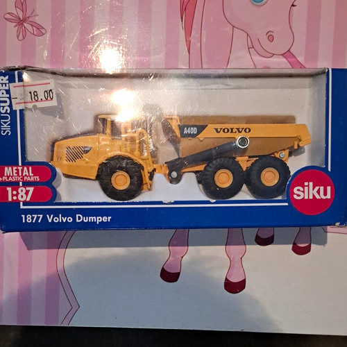 Siku super serie volvo dumper - super,