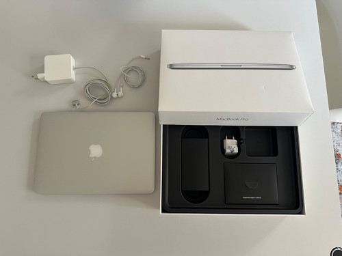 Apple mac book pro - apple,