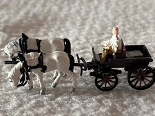 HO Pferdekutsche mit 2 weißen