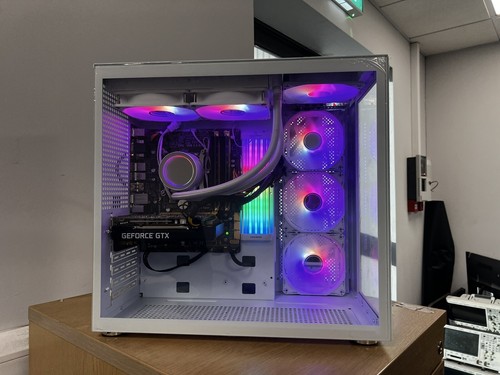 Weißes gehäuse gaming - gehäuse, rgb