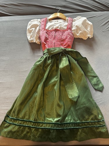 Mädchen dirndl von gams bock - mädchen,