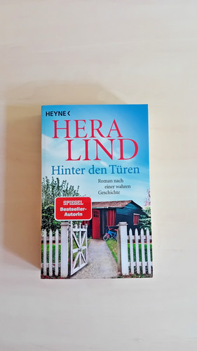 Hinter den türen hera - -,