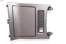 VW Golf 5 Aschenbecher