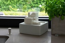 Tischbrunnen 3-stufig Zimmerbrunnen Säulen Keramik Wasserbrunnen Indoor Weiß