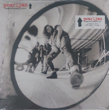 Pearl Jam rearviewmirror