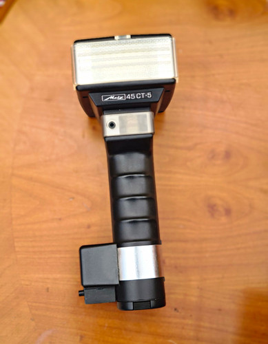 Metz 5 flash unit - ⚡,