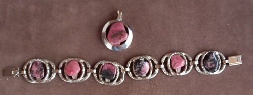 Armband und kettenanhänger - armband,