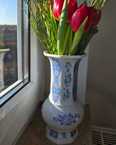 Lichte porzellan vase - porzellan,