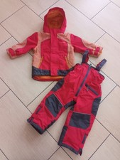 Neuwertiges Winter-Outfit