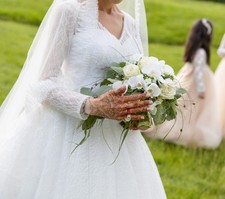 Brautkleid Hochzeitskleid Mit Reifrock Und Schleier