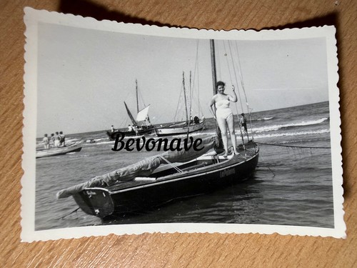 Foto frau segelboot lapaloma - foto,