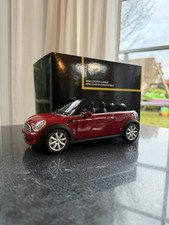 1:18 MINI Cooper Cabrio Rot Dealer Edition
