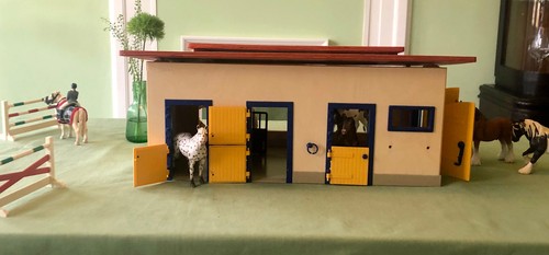 Schleich pferdestall - , (holz)