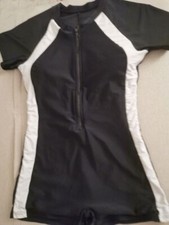 Kurzcatsuit/-jumpsuit, kurz, schw. weiß Streifen Gr.M, Polyester/Spandex:80%/20%